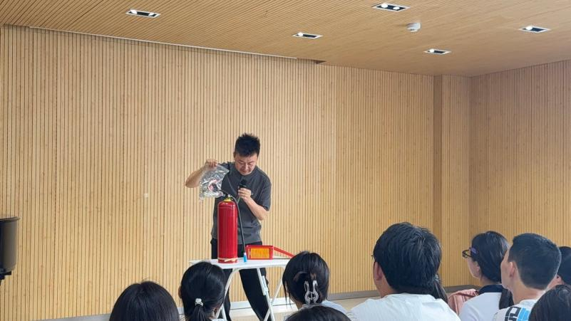 1752632427776537.png 图片2.png